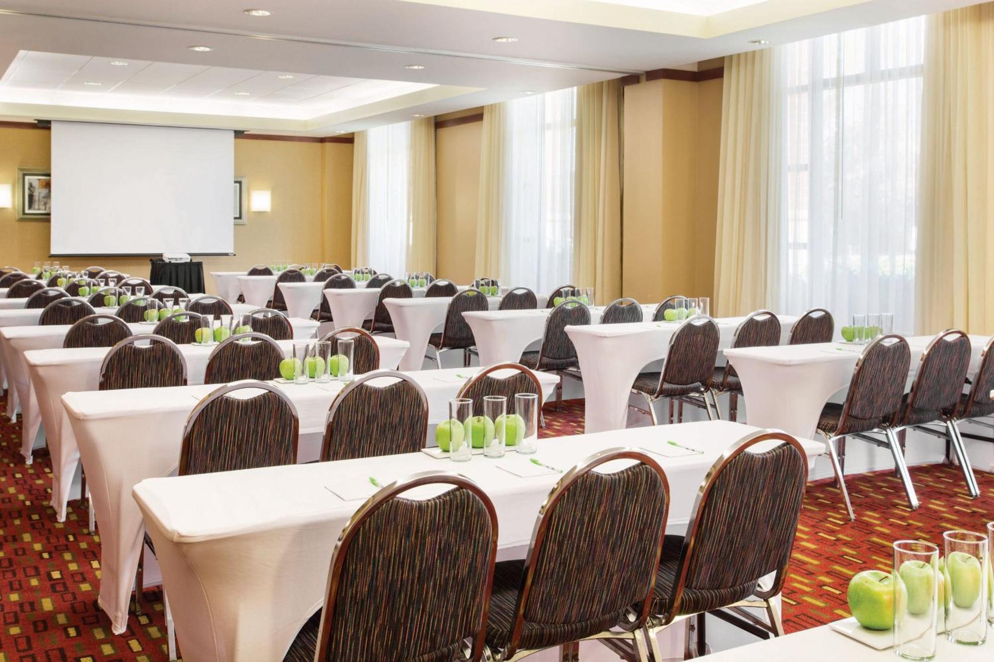 Courtyard By Marriott Oklahoma City Downtown Εξωτερικό φωτογραφία